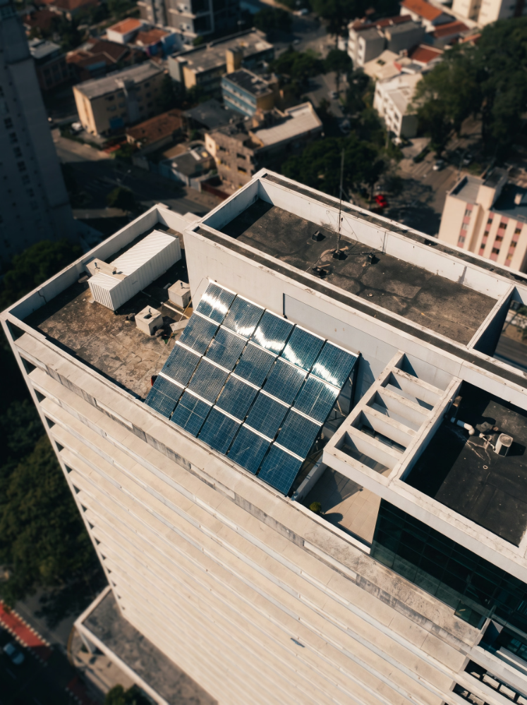 Instalação de aquecimento no topo de edifício